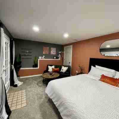 Private getaway in a beautiful neighborhood Rooms