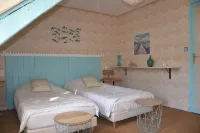 Fisherman's cottage , parking possible, 80 m from the sea, garden, 5 per, wifi