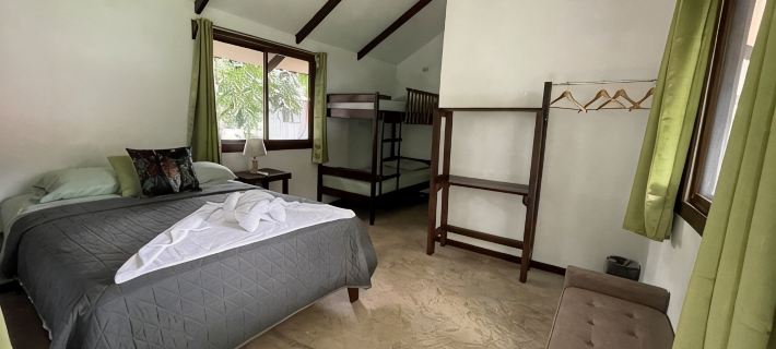 Casita de 2 Plantas Cerca del Parque Nacional Tortuguero. Ideal Para Relajarse Hotels in Colorado