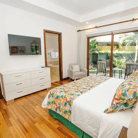 Dream Beach Stay- Spacious 3BR Condo at Playa Hermosa! Cocos & Corales!