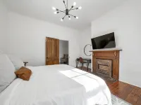Remodeled Historical Home in Downtown Warm Springs Hoteles en Condado de Meriwether