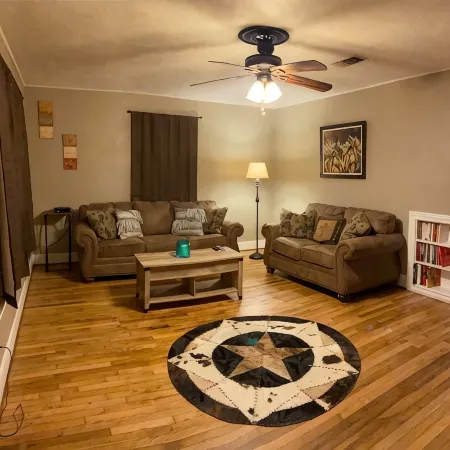 Cozy Downtown Home