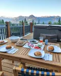 Mountain View - Hot Tub - Ski in/Out - at Kicking Horse Mountain Resort - Bungalows