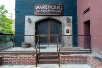 Newly Renovated Industrial Modern Downtown Loft - 레지던스