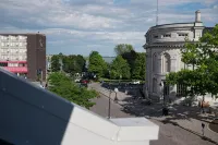 Unique, heritage building in the heart of Kingston! Right on Market Square! - boutique