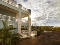 Seahorse Suite – Stunning Caribbean Views , Covered Terrace & Family Friendly! Hotel di Culebra