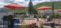 Gorham Motor Inn - Pools