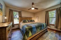 "Her Endless Views" Cabin Has Incredible Mountain Views, Hot Tub, and Firepit - Mountain view