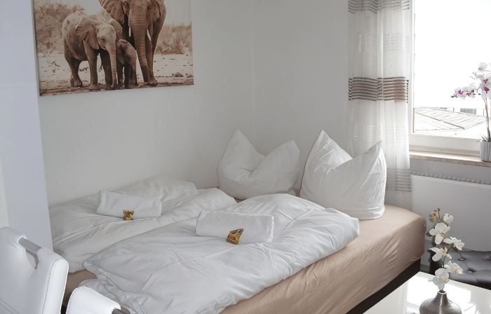 moderne helle Ferienwohnung in Heilbronn/Sontheim