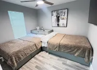 Charming 3-bedroom 2 bathroom  house in Terrell with WiFi and AC - 3-Star