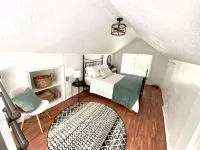 Charming and Cozy Lansing Loft Home - 3-Star