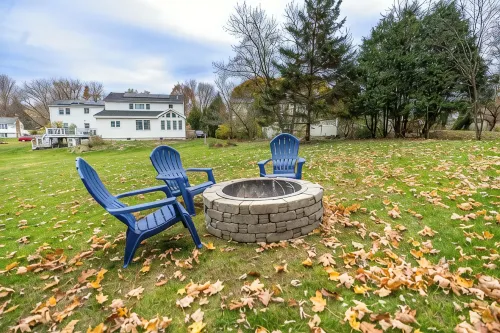 Welcoming Cozy Retreat for Friends and Family! - Wifi