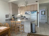 Island Oasis - NON SMOKING Top Floor Apartment located downtown with Gulf Views! - Wifi