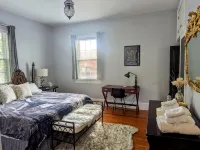 1920s bungalow near river, 8 min to DT AVL! - Wifi