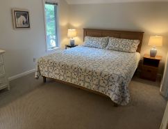 Experience lake life! Beautiful, light-filled Grantham condo near Lake Sunapee