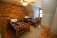 Claytor Lake waterfront, near Blacksburg, VT, RU, Blue Ridge and more. - 3-Star
