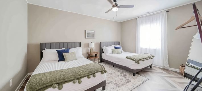 Vineyard Ridge Farmhouse • 3Br • 2BA • Vineyard View • Fire Pit • Hotels in Phelps County