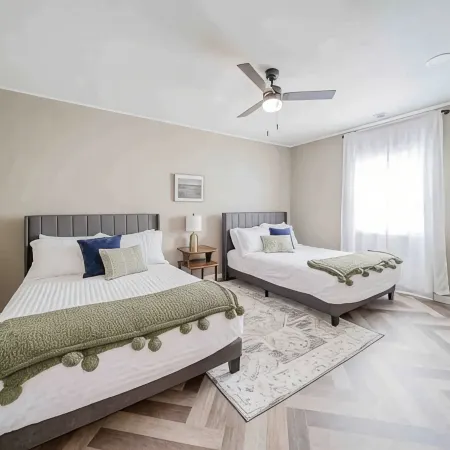Vineyard Ridge Farmhouse • 3Br • 2BA • Vineyard View • Fire Pit •
