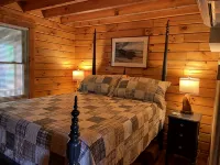 Log Cabin Located on the Greenbrier River in Hinton WV - 3-Star
