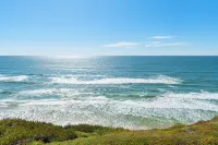 Oceanfront 3Bd Penthouse. Pool Spa Pickleball and a Short Walk to All! - Wifi