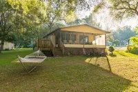 Withlacoochee River House on the main channel w/ kayaks, bikes, canoes - 3つ星