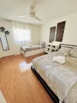 Tropical Vacation POOL Home in Melbourne, 7 mins to Beach - 프라이빗 풀