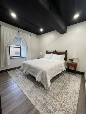 Along Portage Canal - Downtown Suite - Wifi