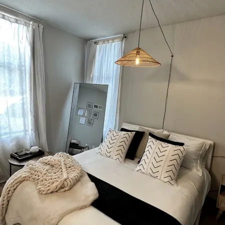 Boho Loft / Skyline View / Walk to Arena Events
