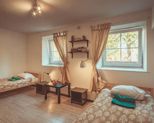 Downtown Forest Hostel & Camping Hotels in der Nähe von Bahnhof Vilnius