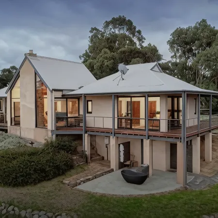 Old Coach Road Estate! Exclusive luxury!