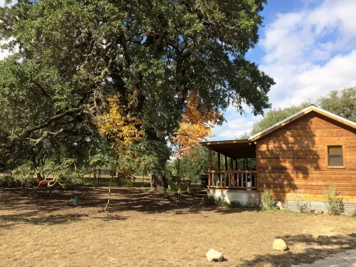 Secluded Ranch Cabin Get Away Between Lost Maples & Garner - Alphydda