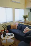 Downtown Vaulted Luxe Haus-near Napa. Walk Downtown. Pet-Friendly! - Boutique