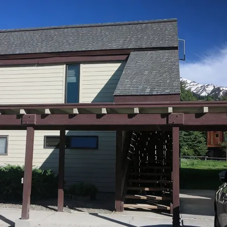 Private Top Corner Condo - 5 Mins to Grand Teton Nat'l Park- Deck, BBQ & Views!