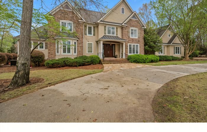 Lakefront with Pool, Hot Tub, Pontoon Boat & Movie Theatre