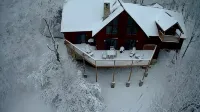 Long-Range Mtn Views, Huge Deck, Spa, Play Room, 1 Mile to Ski Resort & Trails - balcony