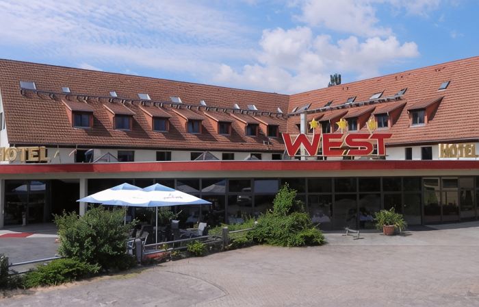 West Hotel an der Sächsischen Weinstrasse
