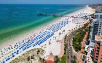 Spacious & Fun Family Gem / Pool, Beach, Blue Jays - Swimmingpools