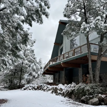 Quiet Luxury-Tall Pines-3 Bedroom-2.5Acres-Sleeps 15-Swim & Fish 5Mins to Creek!