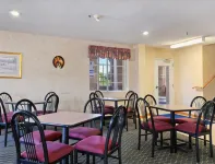 Longhorn Inn & Suites - sarapan