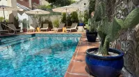 Logis Hôtel Restaurant Grand Hôtel de Lyon - Swimmingpools