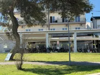 Plaza Hotel - Beach