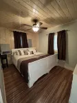 Pittsburg NH Waterfront Cabin. Direct Snowmobile & Atv Trail Access. Middle Pond - Wi-Fi