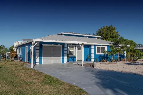 Waterfront 5Br Luxury Home – Pool, Spa, Boat Lift, Putting Green, Fire Pit - balcony