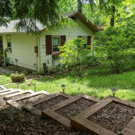 Charming 2 Bedroom Lakefront Cottage in the Catskill Mountains
