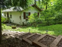 Charming 2 Bedroom Lakefront Cottage in the Catskill Mountains - Wifi