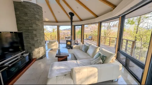 The Karuizawa Panoramic Villa – Sky Retreat (pets ok, sauna available) - 4-Star