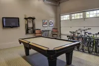 Premier Luxury Home with 6 Br/7 BA, Hot Tub, Game Room, Sharc Passes, A/C - 精品
