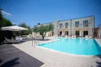 Hermes Hotel - parking