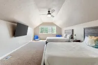 Family home -desirable neighborhood w/ pool access - ヴィラ