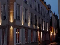 Hôtel du Théâtre Centre Historique Parking Souterrain Gratuit - Barer